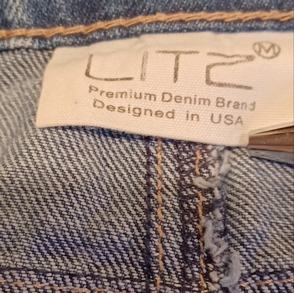 NEW WITH TAGS LITZ PREMIUM DENIM SKIRT STYLE NO. S-2291F SIZE MEDIUM DISTRESSED - Picture 5 of 7